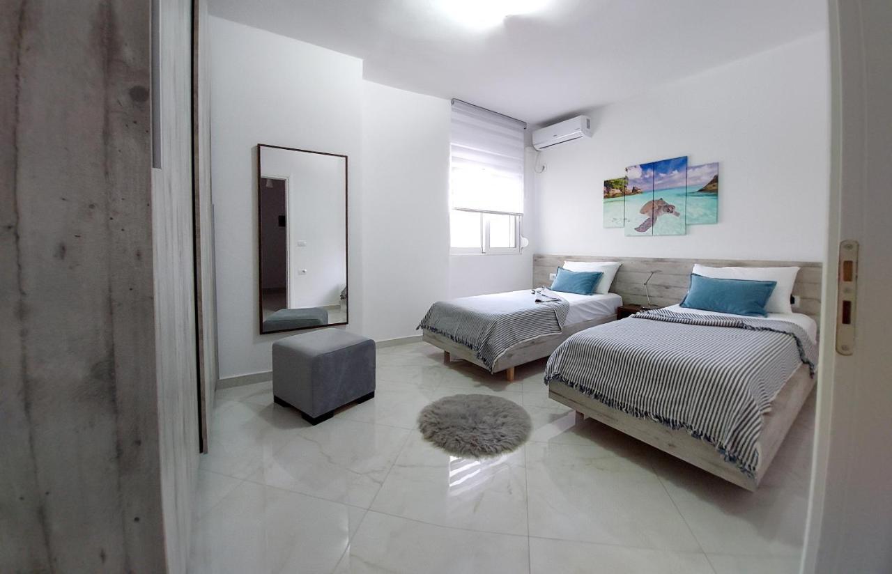 Cirasola Home - White Residence 1 Sarandë Exteriör bild